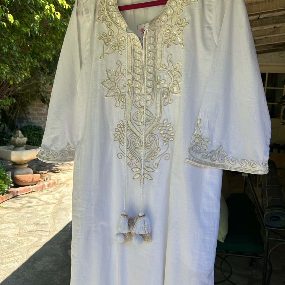 Elegant White Embroidered Dress Tunic Bella Tu NWT
